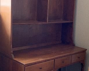 Ethan Allen Desk w Hutch