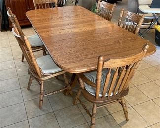 Solid Oak Dining Table w/ 6 Chairs 31x44x66-89in HxWxD
