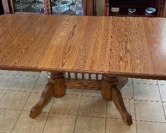 Solid Oak Dining Table w/ 6 Chairs 31x44x66-89in HxWxD