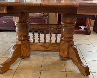 Solid Oak Dining Table w/ 6 Chairs 31x44x66-89in HxWxD