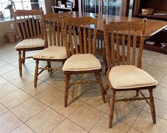 Solid Oak Dining Table w/ 6 Chairs 31x44x66-89in HxWxD