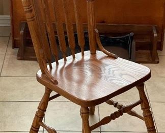 Solid Oak Dining Table w/ 6 Chairs 31x44x66-89in HxWxD