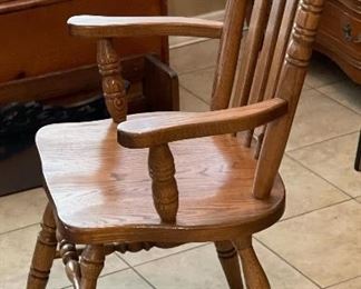 Solid Oak Dining Table w/ 6 Chairs 31x44x66-89in HxWxD