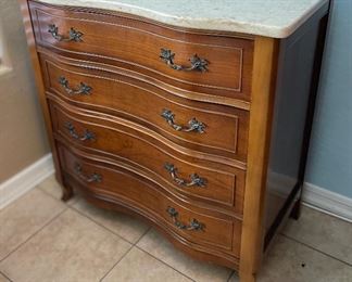 Vintage Marble Top Bow Front 4-Drawer Dresser 31x31x17.5in HxWxD
