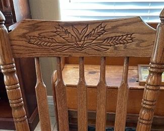 Solid Oak Dining Table w/ 6 Chairs 31x44x66-89in HxWxD