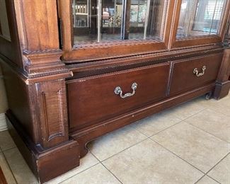 Thomasville Cherry Wood Display Case 80x64x21in HxWxD