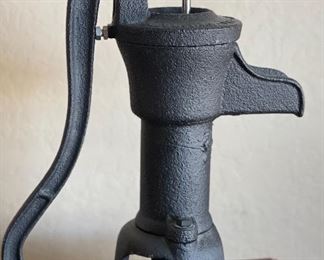 Columbiana Cast Iron Well Pump 19x15x8in HxWxD
