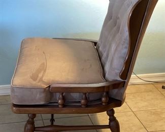 Vintage Country Oversized Chair 37x37x28in HxWxD