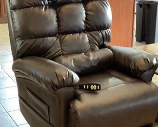 The Perfect Sleep Chair DuraLux Lift Chair 48x33x36in HxWxD