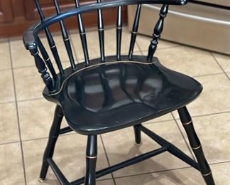 2pc Nichols & Stone Chairs Black Windsor Stenciled Chairs PAIR 32x21x17in HxWxD