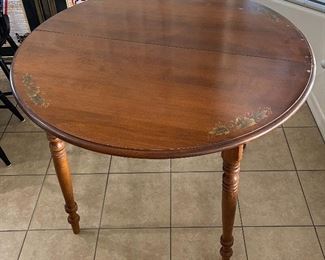 Vintage Walter of Wabash Dining Table Stenciled 29in H x 38in diameter