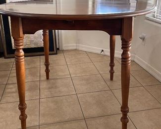 Vintage Walter of Wabash Dining Table Stenciled 29in H x 38in diameter