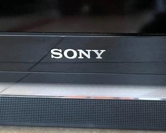 Sony Bravia 55in 1080p TV KDL-55V5100 34x53x5in HxWxD