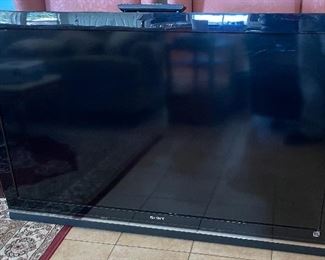 Sony Bravia 55in 1080p TV KDL-55V5100 34x53x5in HxWxD