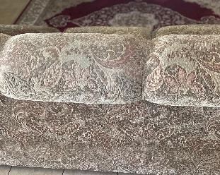 Smith Brothers Sofa	35x80x40in	HxWxD
