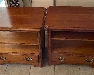 2pc Superior Furniture end Tables PAIR 24x18x28in HxWxD
