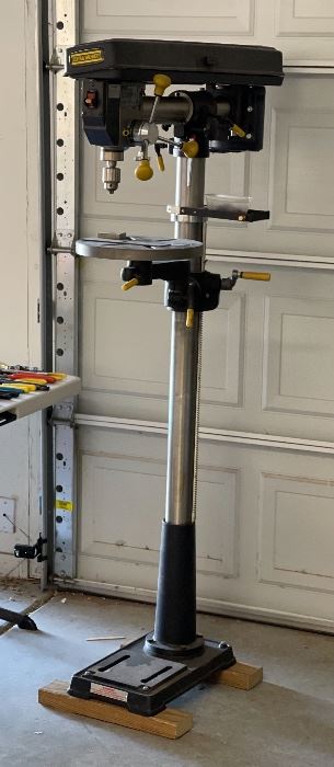 Central Machinery 44846 34" Floor Radial Drill Press 67x13x33in HxWxD