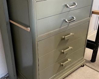 Rolling Wood Garage 5-Drawer Chest 46x38x22in HxWxD