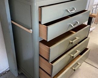 Rolling Wood Garage 5-Drawer Chest 46x38x22in HxWxD