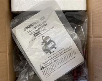 Central Pneumatic 3 Gal Air Compressor 97080