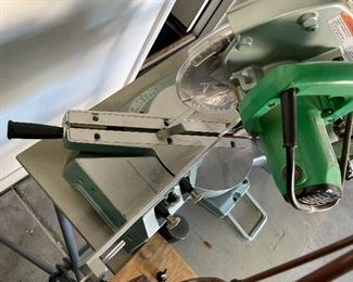 Hitachi C8FB2 8 1/2" Slide Compound Miter Saw