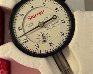 Starrett 25-431j Dial indicator in box