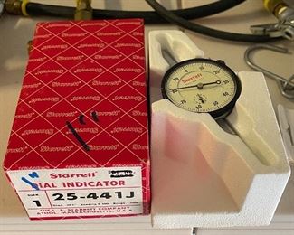 Starrett 25-441j Dial indicator in box