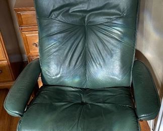 Ekornes Stressless Chair & Ottoman Green Recliner 38x34x32in HxWxD