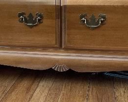 Country Maple 6-Drawer Dresser	32x50x18in	HxWxD
