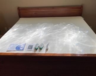 King Sleep Number m7 Mattress w/ Tempurpedic adjustable base and Frame 46x81x90in HxWxD