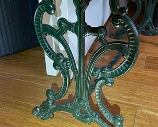 Cast Iron Bench Legs 16x12x24in HxWxD