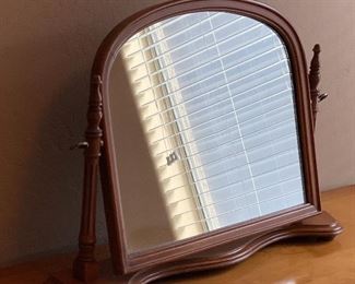 Vintage Table Top Mirror 20x29x6in HxWxD