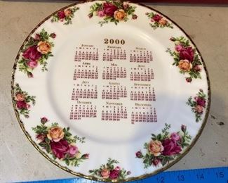 Royal Albert Old Country Rose 2000 Plate $5.00