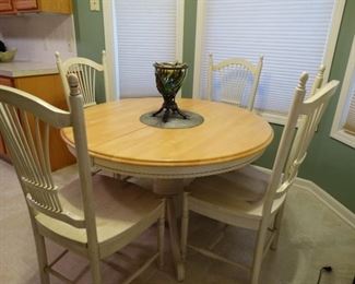White wash dining table with butterfly leaf and 4 chairs