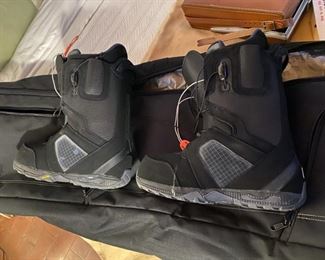 Burton Men's size 11 Snowboard boots,  like new $200