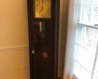 Colonial Mfg. Co. Zeeland, Mich, USA Grandfather Clock