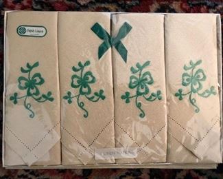 Authentic (NIB) New In Box Irish Linen Cloth Napkins 