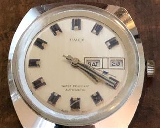 Vintage Men’s Watch
Timex 
Automatic With Date
Water Resistant 
