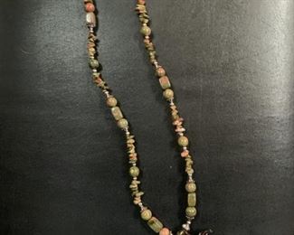 Beautiful stone necklace - $5