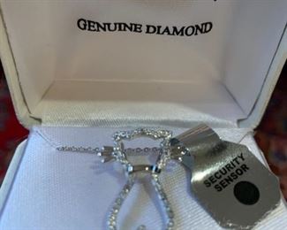 Diamond cat necklace - $15