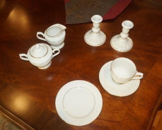 LENOX.  FRUITS of LIFE Dessert plates and saucers (10 each). sugar creamer set sold separately