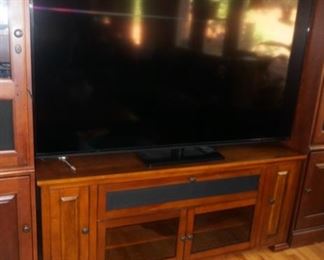 BELL'O TV stand / sold separately from wall unit