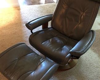 Stressless chair $150