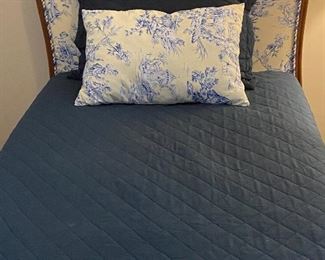 1 of 2 Blue Toile Twin Beds