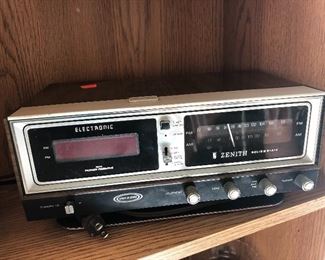 vintage Zenith clock radio