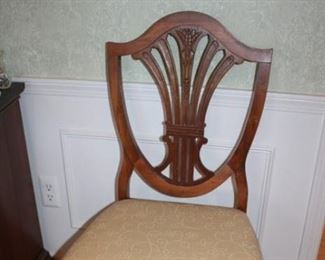 DINING CHAIR