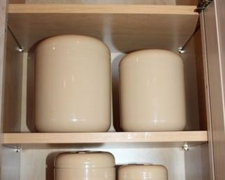 PLASTIC CANISTERS