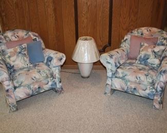 2 UPHOLSTERED CHAIRS, LAMP