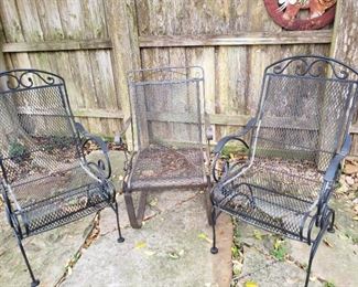 iron lawn furniture