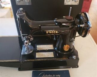 Singer 220 Featherweight